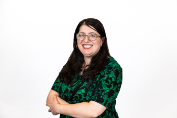 Headshot of Lauren Tomola